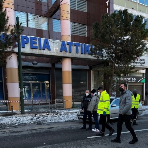 ΣΗΜΑΝΤΙΚΕΣ ΖΗΜΙΕΣ ΣΤΟ ΚΕΝΤΡΙΚΟ ΚΤΗΡΙΟ ΤΗΣ ΠΕΡΙΦΕΡΕΙΑΣ ΑΤΤΙΚΗΣ ΣΤΗΝ ΛΕΩΦ. ΣΥΓΓΡΟΥ ΑΠΟ ΤΗΝ ΙΣΧΥΡΗ ΕΚΡΗΞΗ ΣΕ ΓΕΙΤΟΝΙΚΟ ΚΤΗΡΙΟ (ΓΡΑΦΕΙΟ ΤΥΠΟΥ ΠΕΡΙΦΕΡΕΙΑΣ ΑΤΤΙΚΗΣ/EUROKINISSI)