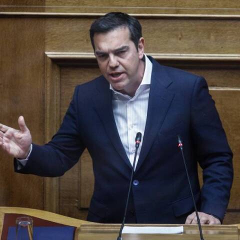 Ο Αλέξης Τσίπρας στο βήμα της Βουλής