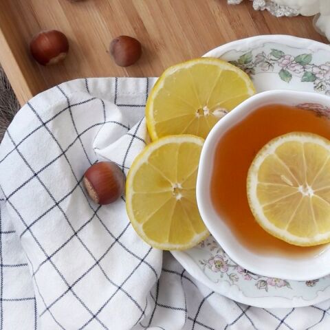 Τσάι με λεμόνι