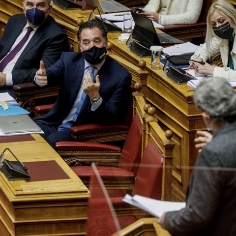 Άδωνις Γεωργιάδης και Παύλος Πολάκης στη Βουλή