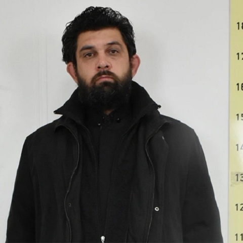 Αυτός είναι ο σάτυρος ιερέας στα Κάτω Πατήσια