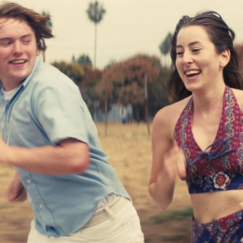 Άνδρας και γυναίκα που τρέχουν - Σκηνή από την ταινία Πίτσα Γλυκόριζα