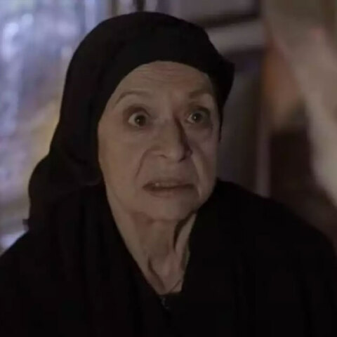 Η Όλγα Δαμάνη ως «γιαγιά Ειρήνη» στη σειρά «Σασμός»