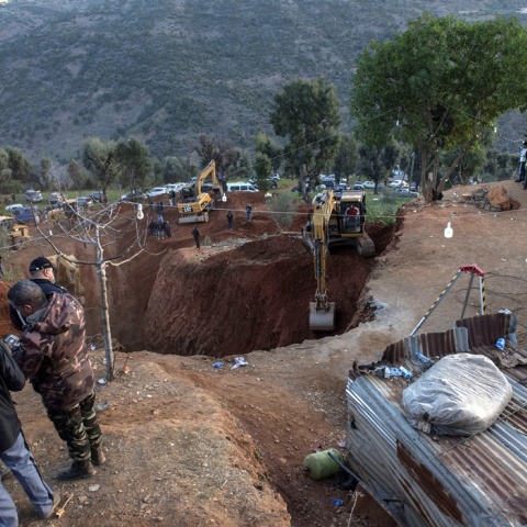 Σε εξέλιξη η επιχείρηση του 5χρονου Ράιαν από πηγάδι στο Μαρόκο