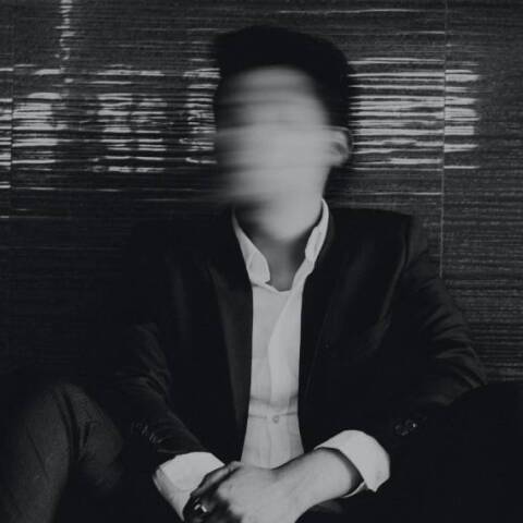 άντρας χωρίς πρόσωπο