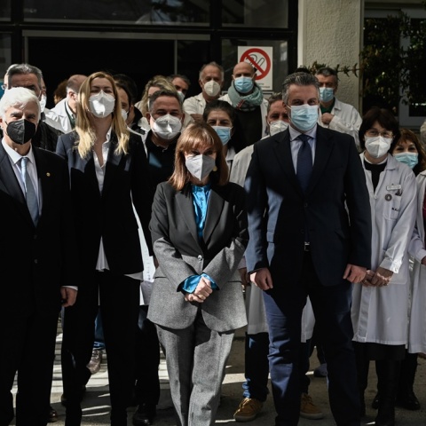 Στιγμιότυπο από την επίσκεψη της Προέδρου της Δημοκρατίας, Κατερίνας Σακελλαροπούλου, στο αντικαρκινικό νοσοκομείο «Άγιος Σάββας» 