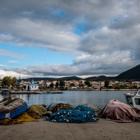 Εύβοια: Άνδρας κυκλοφορεί με τσεκούρι στη Νέα Αρτάκη – Τρομοκρατημένοι οι κάτοικοι