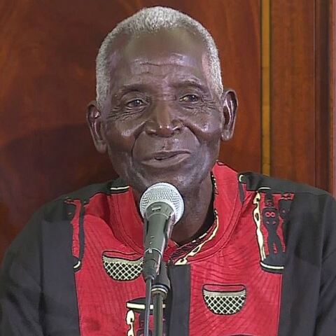 Ο 92χρονος Γκίντες Τσαλαμάντα, μουσικός από το Μαλάουι