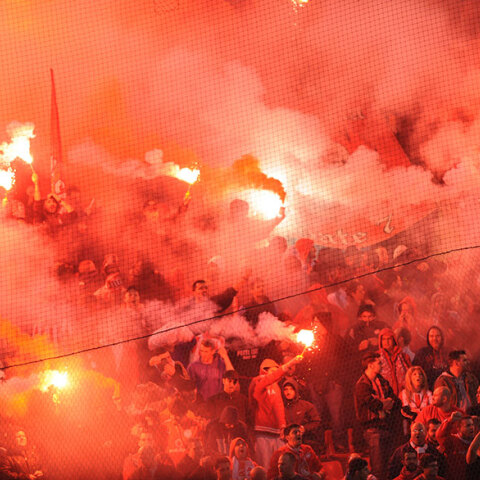 Βία στα γήπεδα