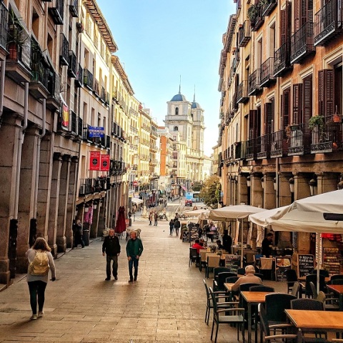 Ισπανία: Ανεβαίνει στα 1.167 ευρώ ο κατώτατος μισθός