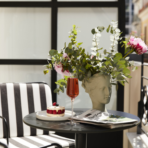 "Perfect Valentine’s Staycation" στα Brown Hotels