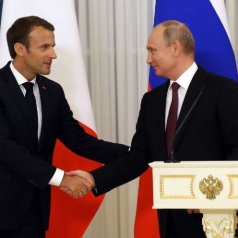 Ο Εμανουέλ Μακρόν και ο Βλαντιμίρ Πούτιν