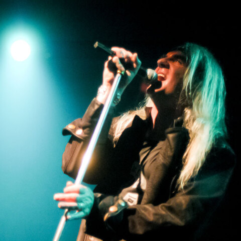 Στιγμιότυπο από τη συναυλία των Saxon στην Αθήνα το 2003