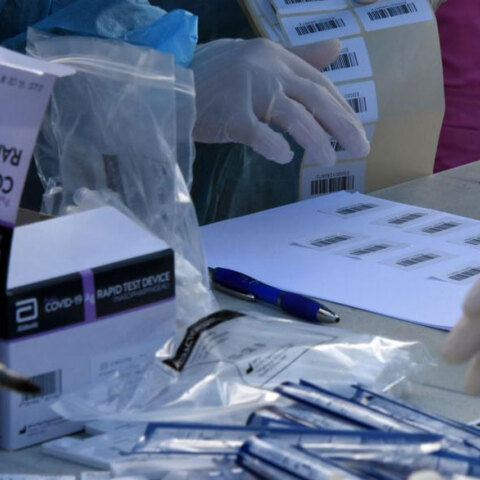 Τα μονοκλωνικά αντισώματα χρησιμοποιούνται στη μετάλλαξη Όμικρον