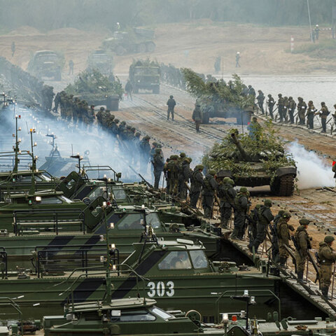 Ρωσικός στρατός έχει συγκεντρωθεί στα σύνορα με την Ουκρανία