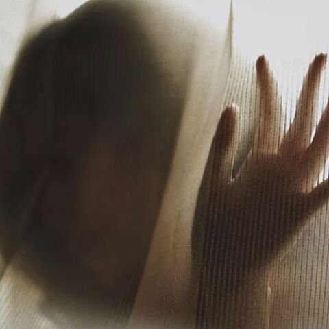 Θεσσαλονίκη: 20 χρόνια κάθειρξη στον δήθεν αστυνομικό που βίασε τρεις γυναίκες ενώ είχε αποφυλακιστεί μετά από φόνο.