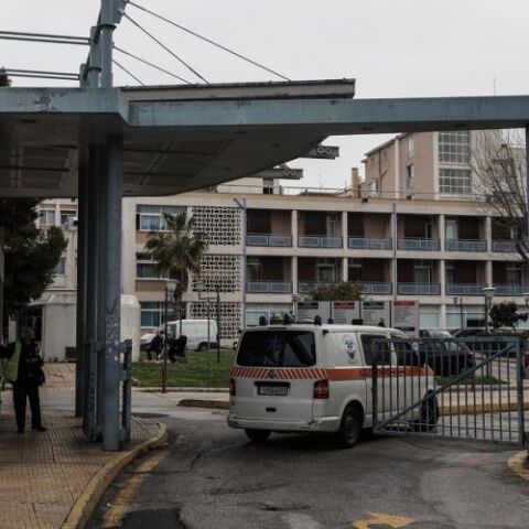 ΕΟΔΥ: Διευκρινίσεις για τους θανάτους από κορωνοϊό 