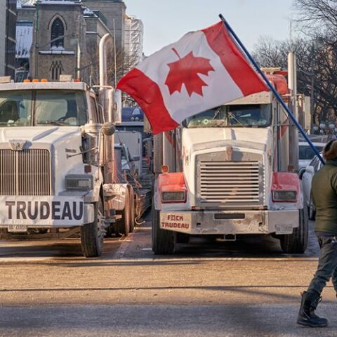 Καναδάς: Παραιτείται ο αρχηγός της αστυνομίας στην Οτάβα, ενώ οι διαδηλωτές εμφανίζονται ανυποχώρητοι	