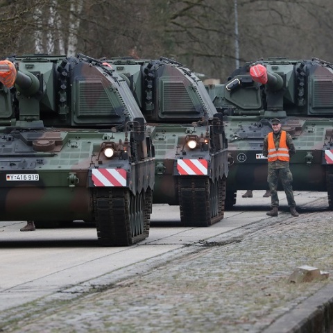 Ουκρανία: Επιφυλακτική η Δύση για την αποχώρηση των στρατευμάτων