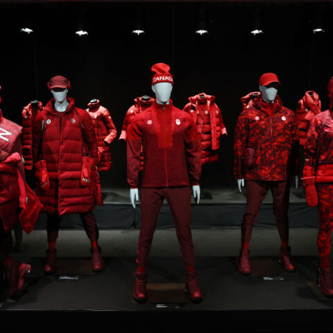 Οι στολές των αθλητών του Καναδά που συμμετέχουν στους Χειμερινούς Ολυμπιακούς Αγώνες του Πεκίνου