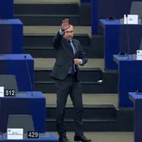 Ναζιστικός χαιρετισμός μέσα στο Ευρωπαϊκό Κοινοβούλιο 