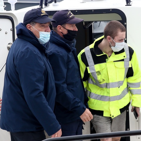 Euroferry Olympia: Ασφαλής και σε καλή κατάσταση ο 21χρονος Λευκορώσος, μεταφέρθηκε στο νοσοκομείο της Κέρκυρας – Το χρονικό της διάσωσής του.