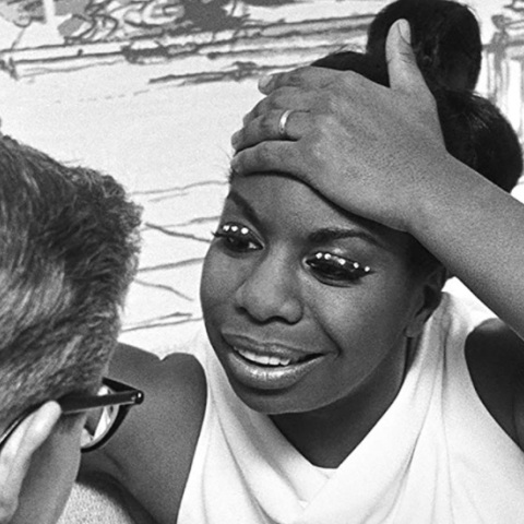 Τί Συνέβη, κυρία Σιμόν;