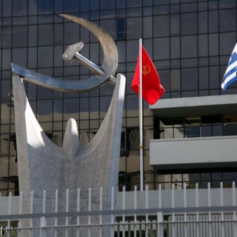 Το ΚΚΕ τα βάζει με τον Πούτιν επειδή επιτέθηκε στον Λένιν: "Ρεσιτάλ αντικομμουνισμού, δεν μπορεί να αμαυρώσει τον σοσιαλισμό"