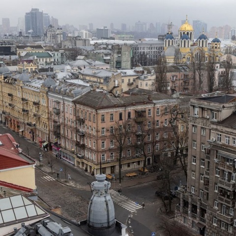 Πόλεμος στην Ουκρανία: Ο ρωσικός στρατός εισβάλλει βόρεια του Κιέβου.