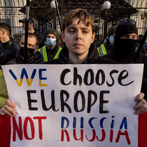 Πλακάτ κατά της ρωσικής εισβολής στην Ουκρανία