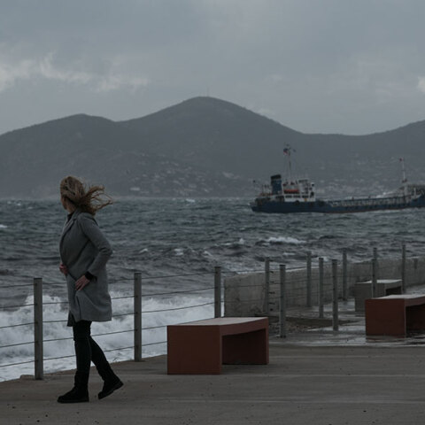 Θυελλώδεις άνεμοι στον Πειραιά