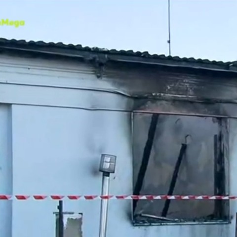Φωτιά σε σπίτι στη Θεσσαλονίκη: Νεκρή μητέρα και τα δύο ανήλικα παιδιά της