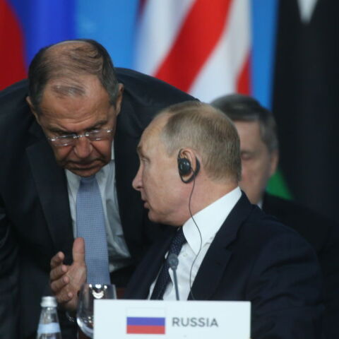 Βλαντιμίρ Πούτιν και Σεργκέι Λαβρόφ © EPA Pool