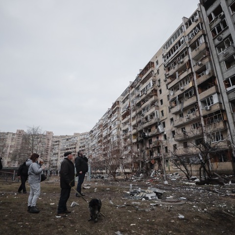 Reuters: Το Κίεβο είναι έτοιμο να συνθηκολογήσει με τη Ρωσία για ουδέτερο καθεστώς