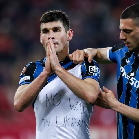 Ολυμπιακός-Αταλάντα: Το μήνυμα του Μαλινόφσκι για την Ουκρανία