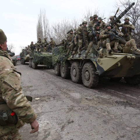 Ο ρωσικός στρατός προελαύνει στην Ουκρανία