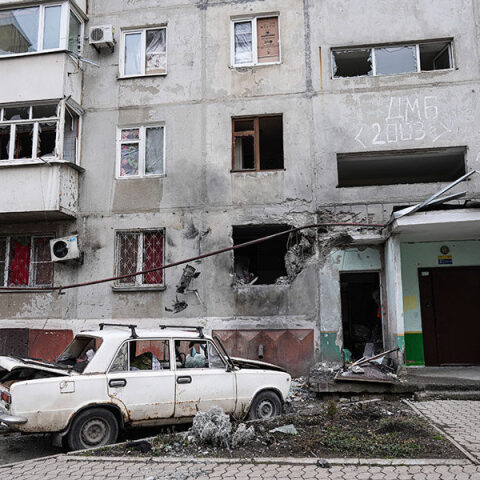 Νεότερο βίντεο από την πυραυλική επίθεση στο συγκρότημα κατοικιών στο Κίεβο.