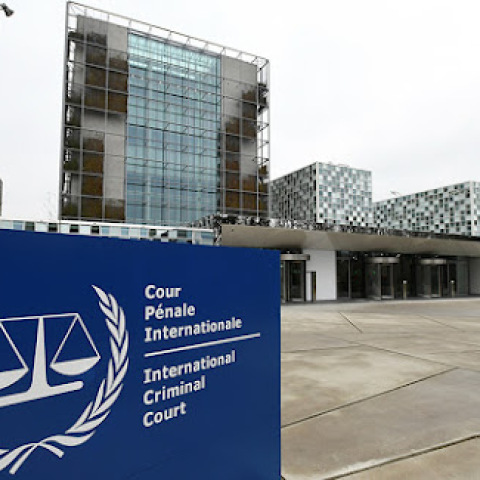 Ολλανδία: Ο εισαγγελέας του Διεθνούς Ποινικού Δικαστηρίου ζητεί έρευνα για εγκλήματα πολέμου στην Ουκρανία	