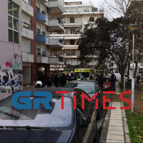 Θεσσαλονίκη: 45χρονη γυναίκα έπεσε από τον πέμπτο όροφο και σκοτώθηκε