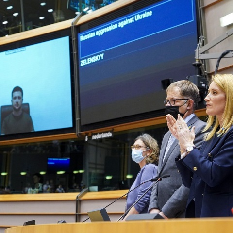 Το ΕΚ συζήτησε την εισβολή της Ρωσίας στην Ουκρανία με τον πρόεδρο Volodymyr Zelenskyy την Τρίτη