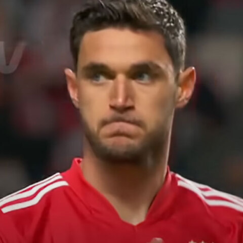 Ο Ουκρανός Γιάρεμτσουκ «λυγίζει» εν μέσω αποθέωσης στο «Ντα Λουζ»