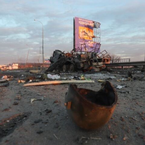 Πολεμικό σκηνικό στο Κίεβο μετά από βομβαρδισμό 