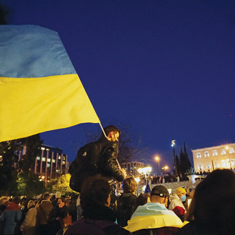 ΑΝΤΙΠΟΛΕΜΙΚΗ ΣΥΓΚΕΝΤΡΩΣΗ ΣΤΟ ΣΥΝΤΑΓΜΑ ΓΙΑ ΤΟΝ ΠΟΛΕΜΟ ΣΤΗΝ ΟΥΚΡΑΝΙΑ © Ευτέρπη Μουζακίτη / Athens Voice