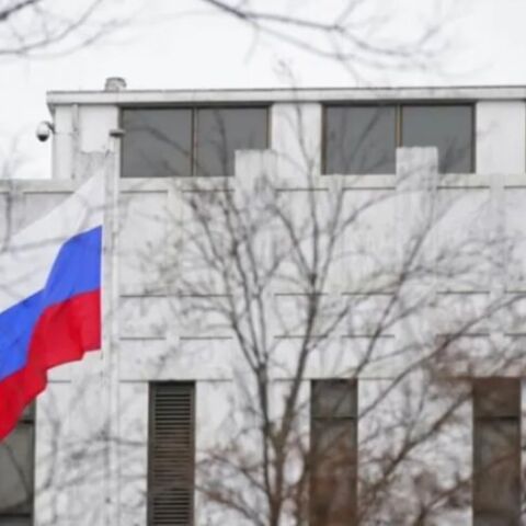 Ρωσική πρεσβεία στην Ελλάδα: Εγκυμονούν κίνδυνοι για την ασφάλεια των Ρώσων πολιτών – Να είστε σε εγρήγορση