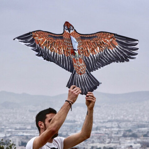 Με άστατο καιρό το πέταγμα του χαρταετού σήμερα Καθαρά Δευτέρα