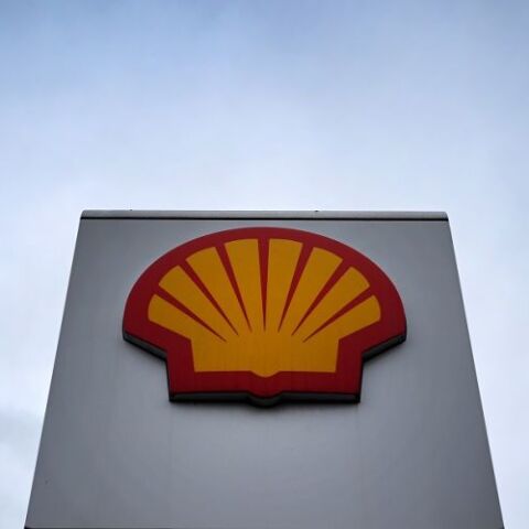 «Κωλοτούμπα» της Shell: Σταματά να αγοράζει ρωσική ενέργεια