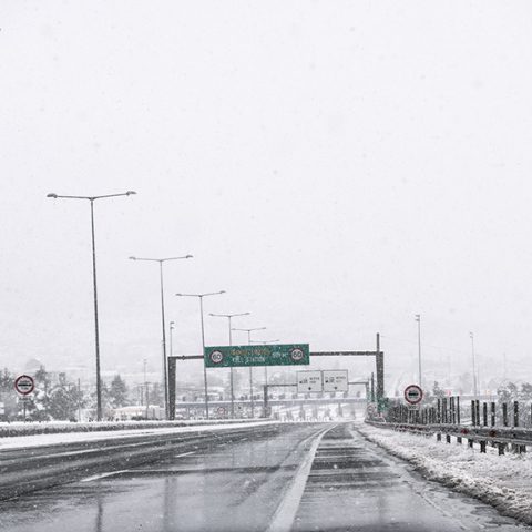 Χιόνια στην Εθνική Οδό Αθηνών - Λαμίας