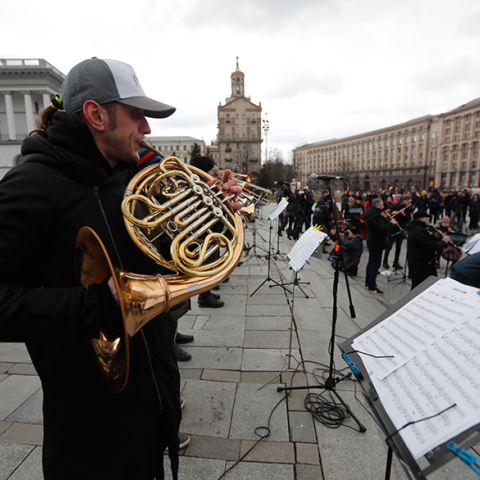 Ουκρανία: Αντιπολεμικό κονσέρτο στην καρδιά του Κιέβου