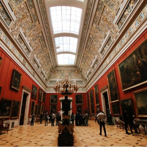 Το εσωτερικό του μουσείου Ερμιτάζ