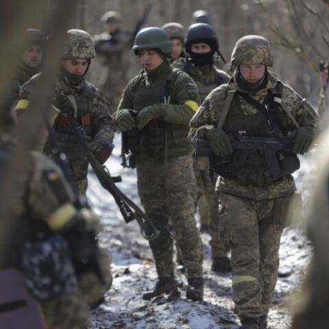 Ο ρωσικός στρατός ανακοίνωσε ότι σκότωσε "ξένους μισθοφόρους" σε πλήγματα στη δυτική Ουκρανία	